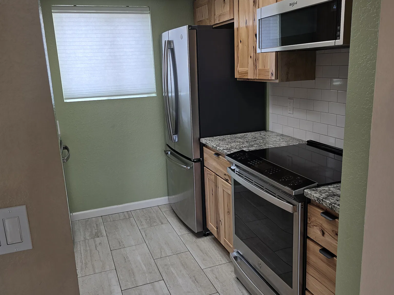 2 bed, 1021 sqft, $1,700 — Photo 4