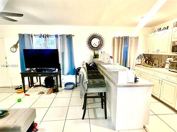 5th image of 1755 Venice Ln APT 10W
