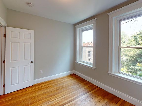 3rd image of 110 Brainerd Rd APT 11