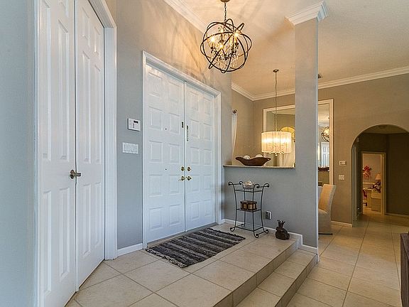 4th image of 6458 NW 103rd Ln