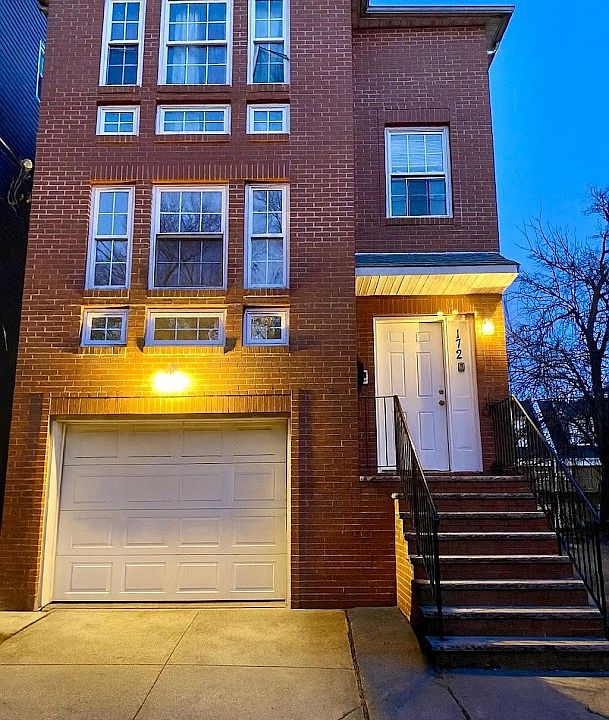 1st image of 172 Seymour Ave Floor 1