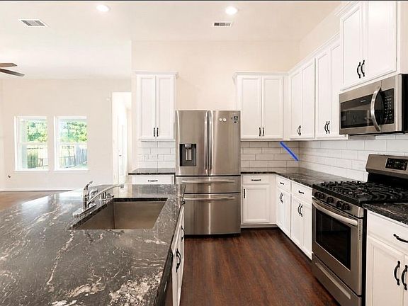 3rd image of 260 Scarlet Maple Way