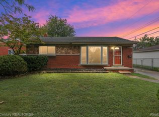 16530 Traynor St, Southgate, MI 48195