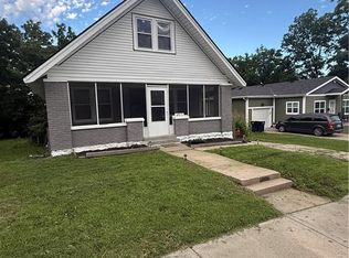 4915 Olive St, Kansas City, MO 64130
