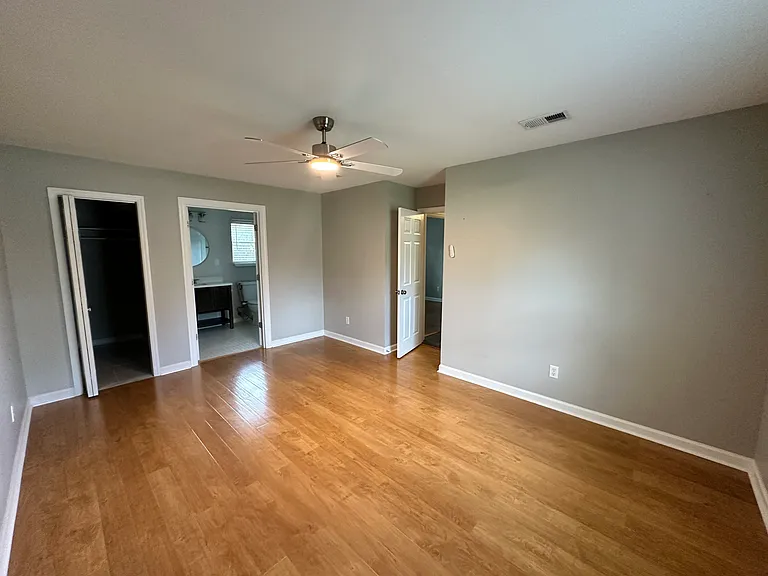 903 Teal Ct — Photo 8