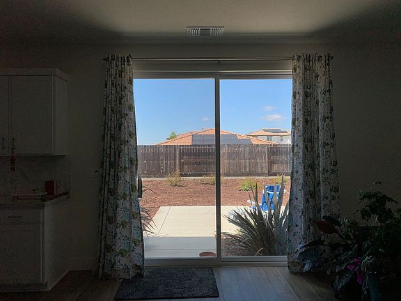 4th image of 2050 Brighton Dr