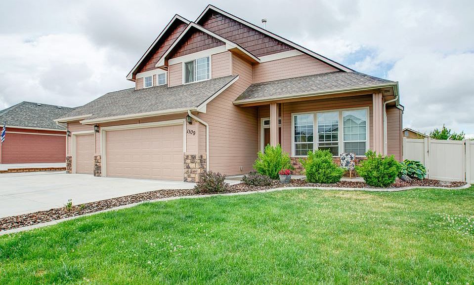 1st image of 1109 Royalty Ave