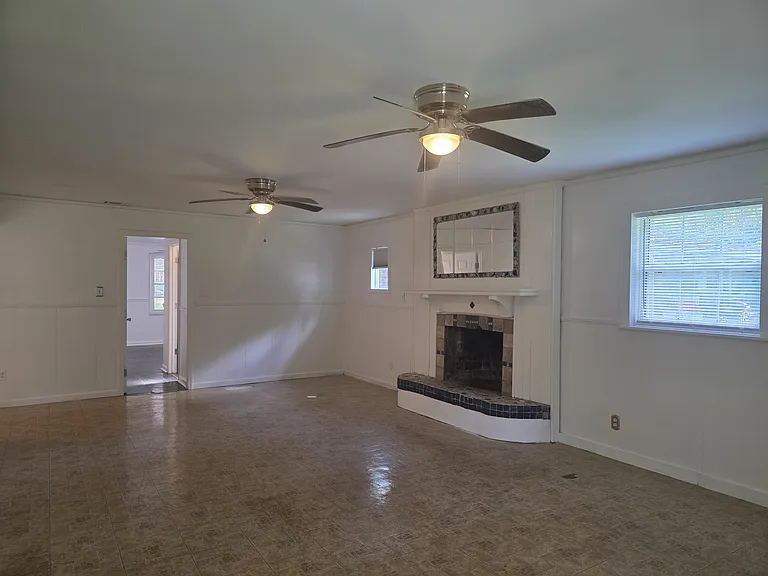 15 Burbank Blvd — Photo 16