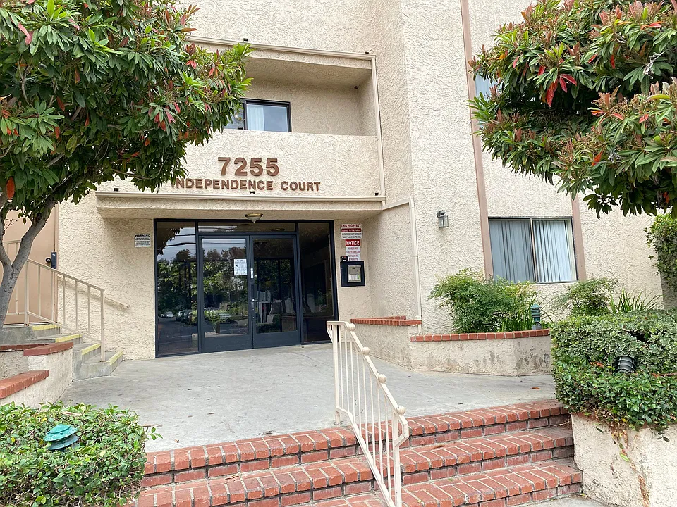 Independence Court Apartments