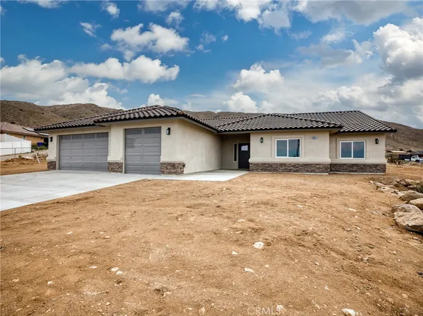 9375 Central Rd, Apple Valley, CA 92308
