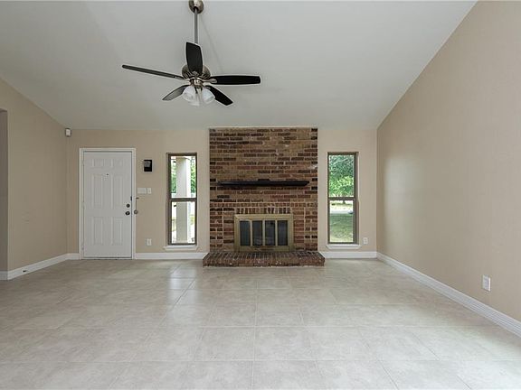 2nd image of 2736 Mistywood Ln