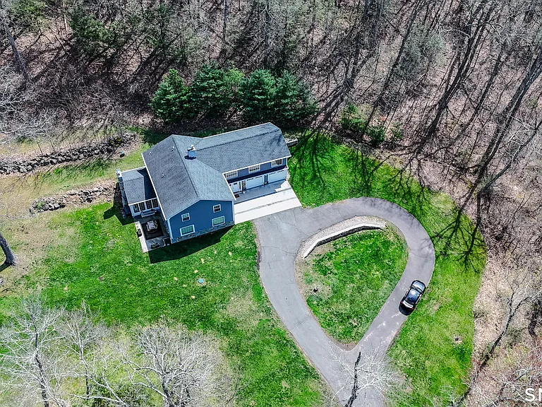 50 1/2 Mountain Spring Rd — Photo 32