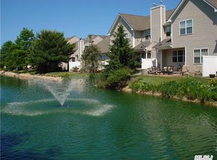 40 Meadow Pond Cir, Miller Place, NY 11764