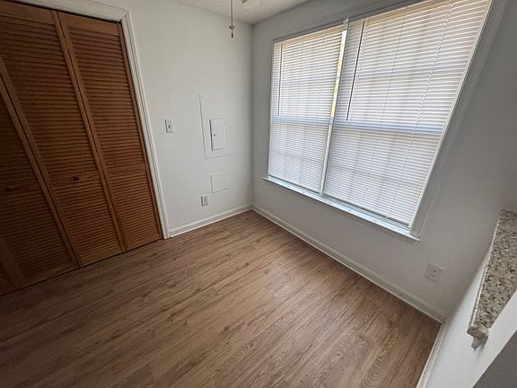 5th image of 8802 Dowling Park Pl