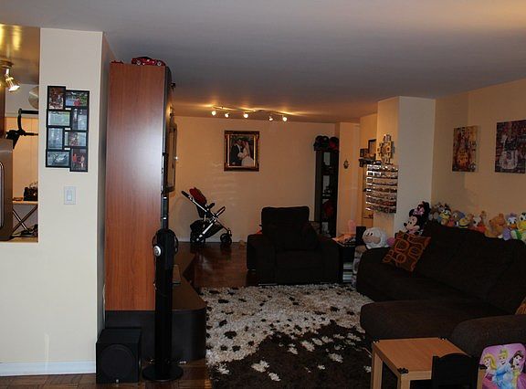 3rd image of 6120 Grand Central Pkwy APT B1103