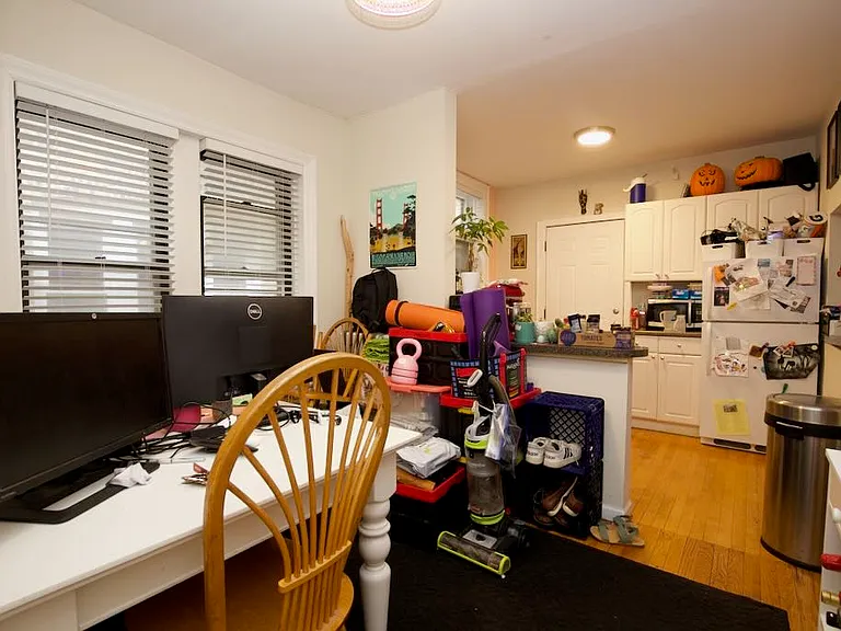 2131 W Giddings St #B3 — Photo 8