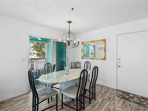 4th image of 3002 W CLEVELAND STREET #B6