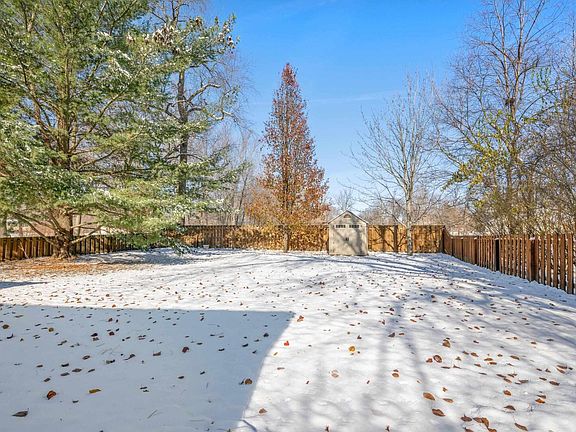 5th image of 180 Northview Dr
