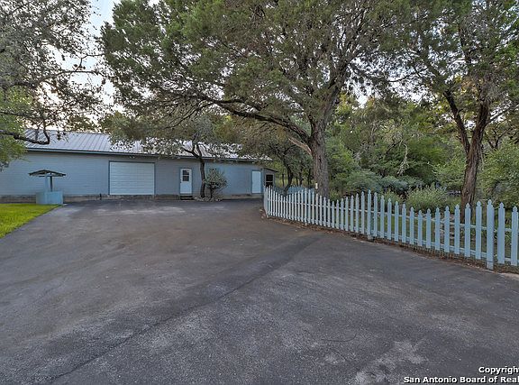 5th image of 1530 Dewberry Ln