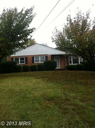 440 Superior Ave photo 1