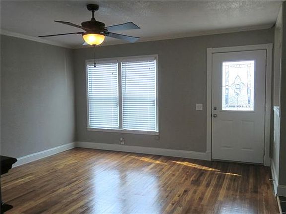 5th image of 122 N Cherry Ln
