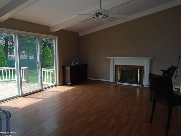 2nd image of 18786 Woods Dr W