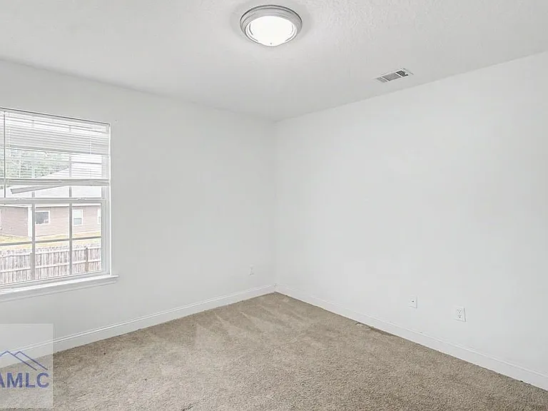 390 Fairview Cir — Photo 25