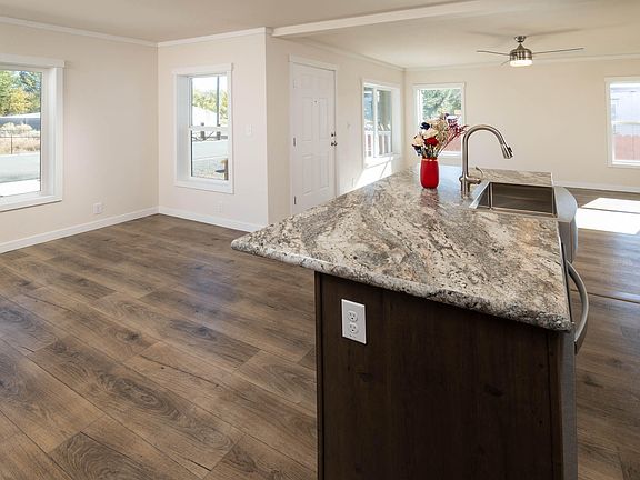 5th image of 451 SE Council Dr