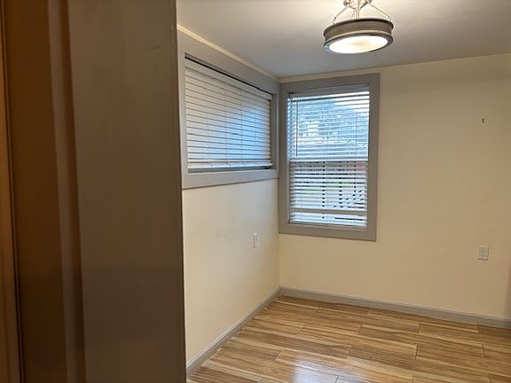 Dinning area next to kitchen