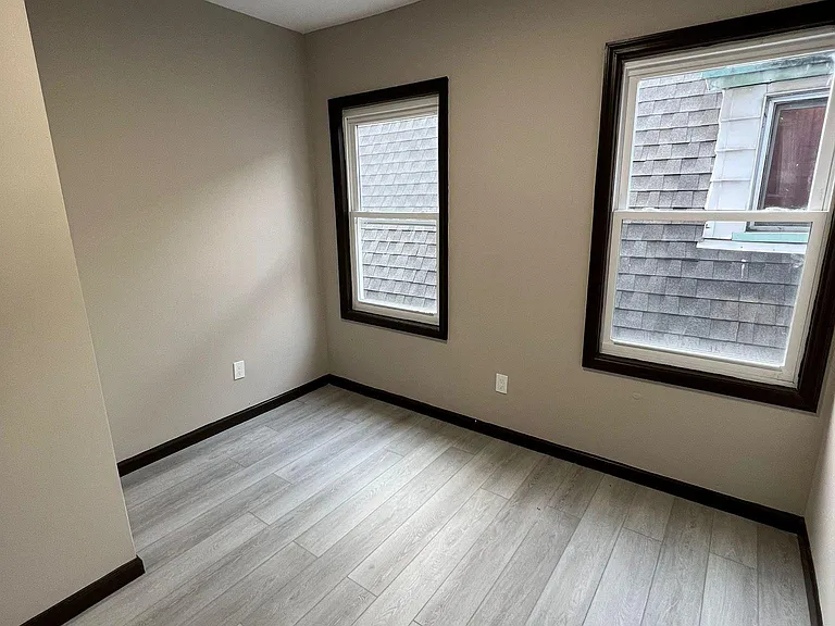 163 Elwood Ave #3B — Photo 5