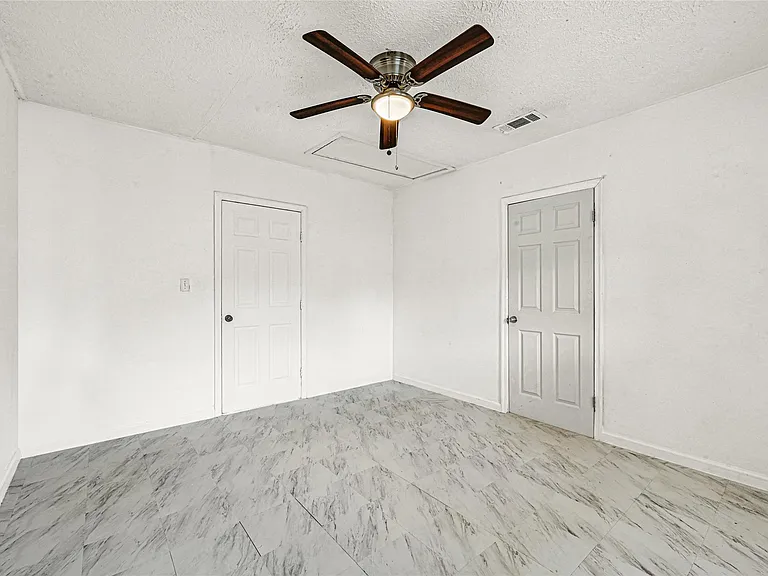 14336 Victoria St — Photo 14
