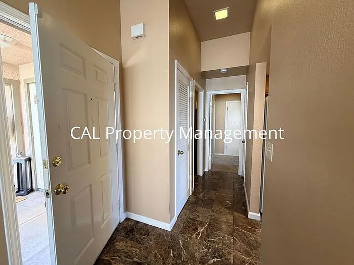 2440 N Main St #F — Photo 14