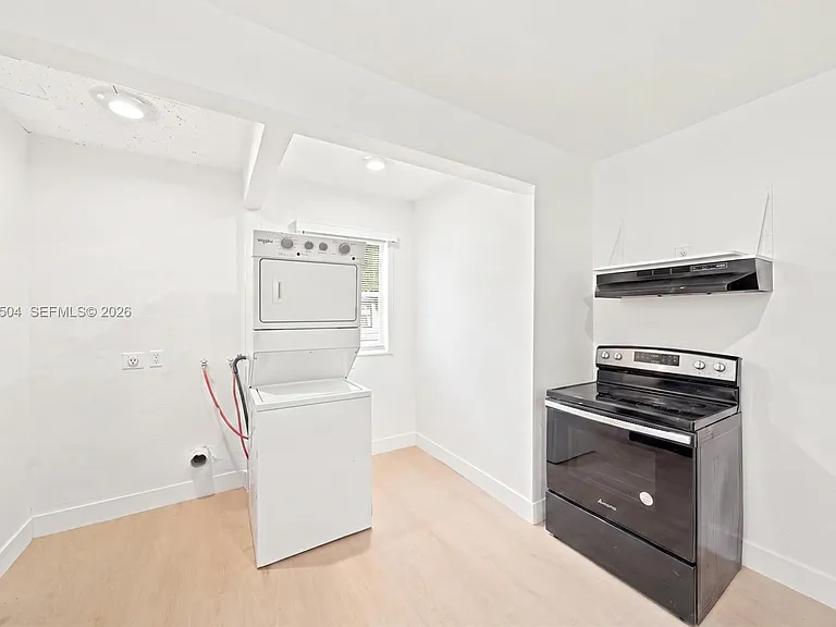 125 NE 56th St #1 — Photo 13