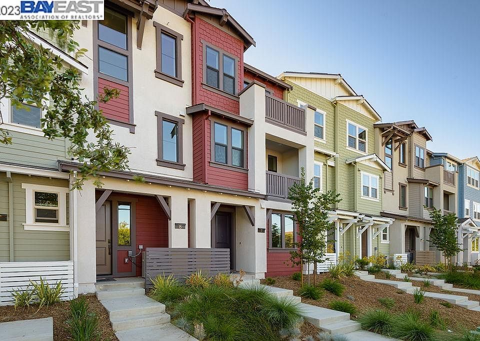 1st image of 922 Magnolia Ter #9