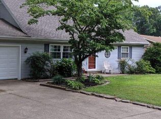 7519 Meadowview Dr, Evansville, IN 47710