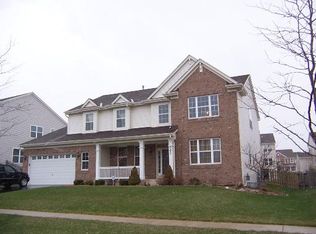 307 Foxford Dr, Cary, IL 60013