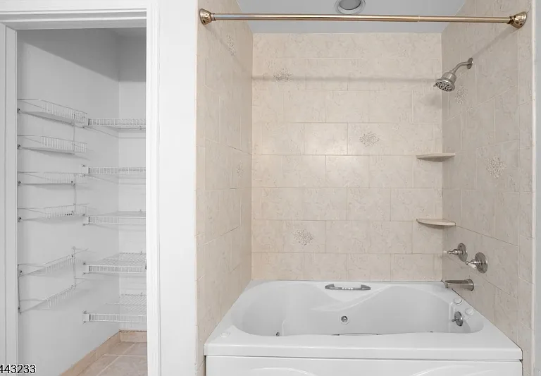 418 Dalton Ct — Photo 22