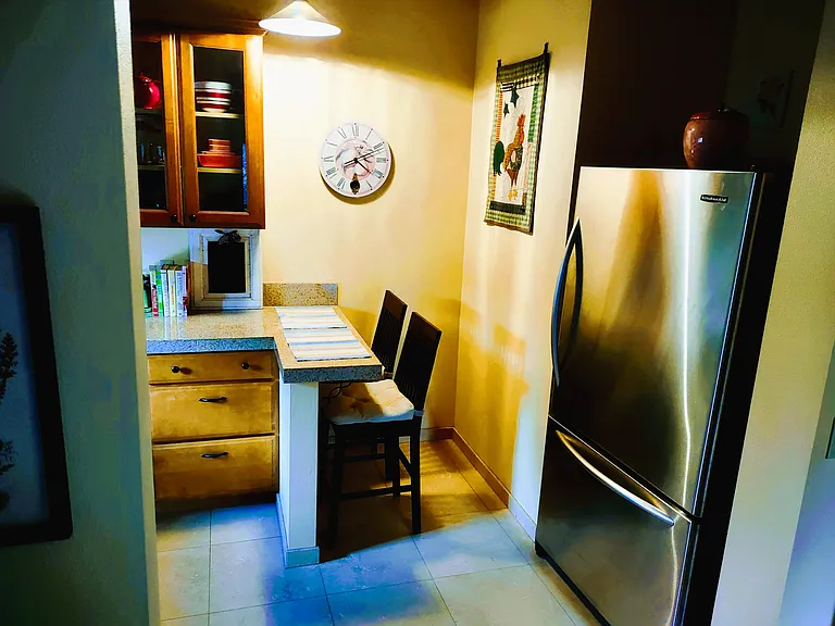Kitchen with Breakfast Bar