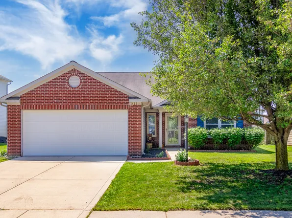 2455 Lakecrest Dr, Columbus, IN 47201