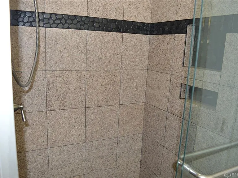 1280 Kentshire Dr — Photo 17