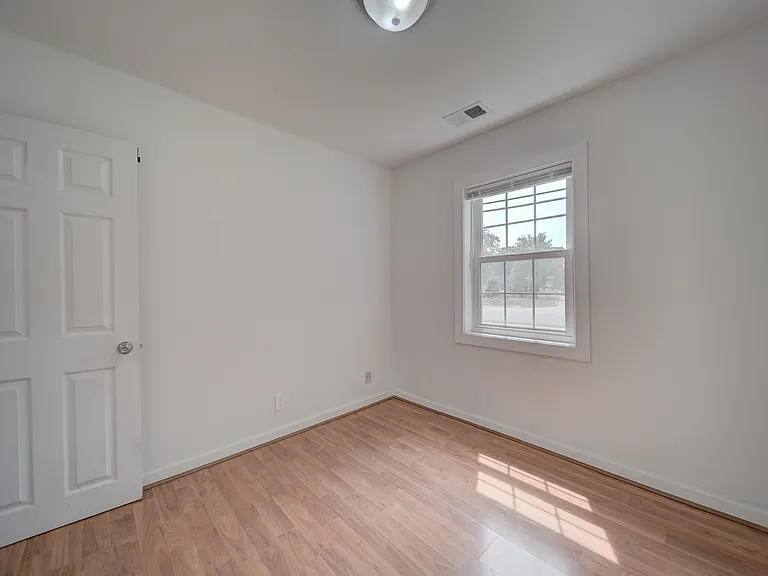 6625 Harrison Ln — Photo 4
