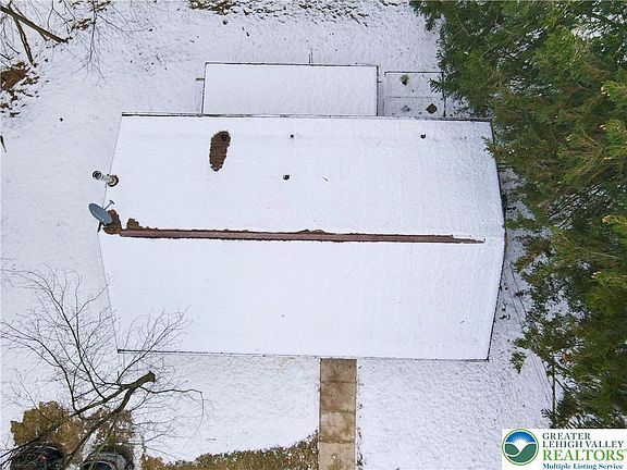 4th image of 25 Stedman Ave
