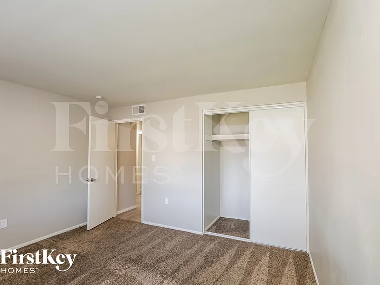 13249 N 14th Dr — Photo 13