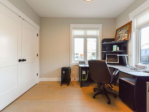 4th image of 222 Lee Ave #101