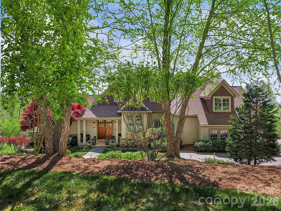 1st image of 457 Coopers Hawk Dr