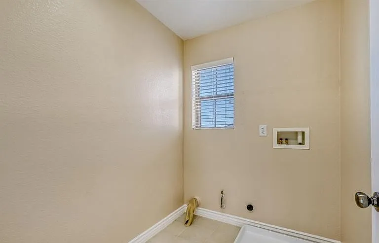 5565 Golden Palms Ct — Photo 14