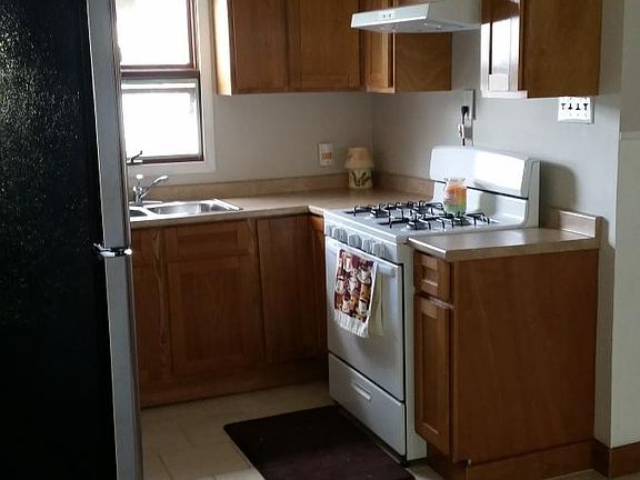 Kitchen - Cooking Area