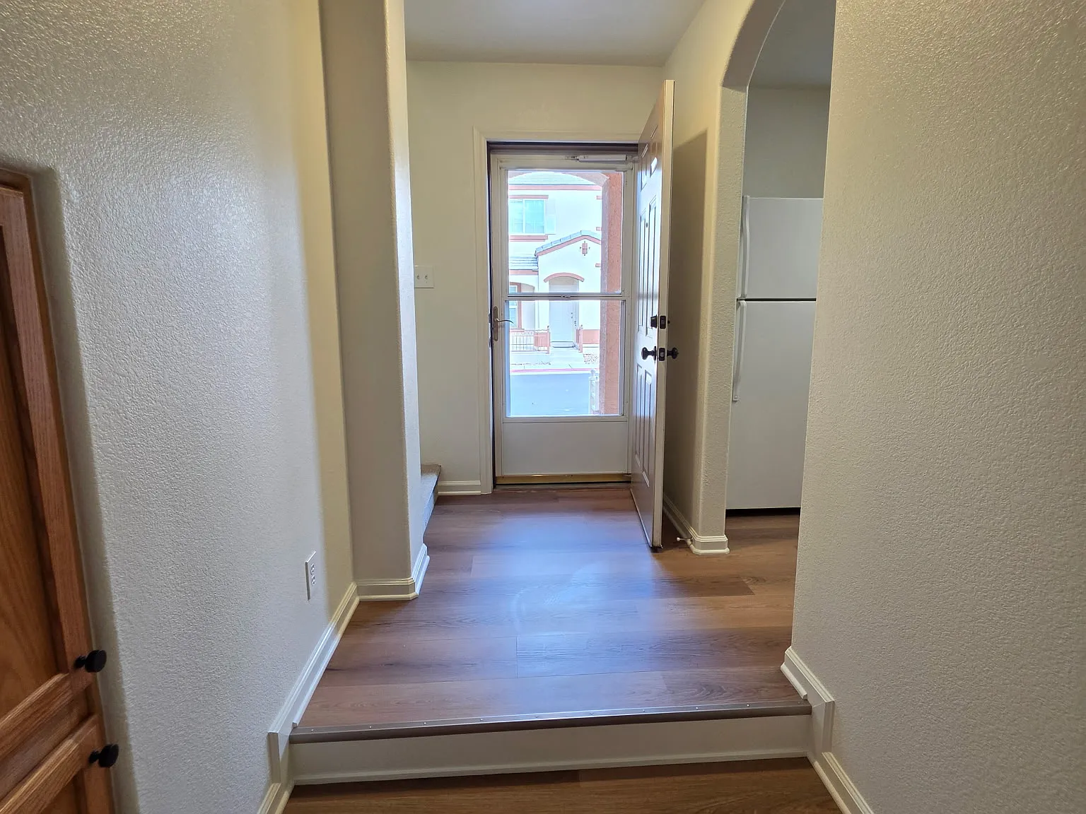 3 bed, 2.5 bath, 1230 sqft, $1,750 — Photo 4