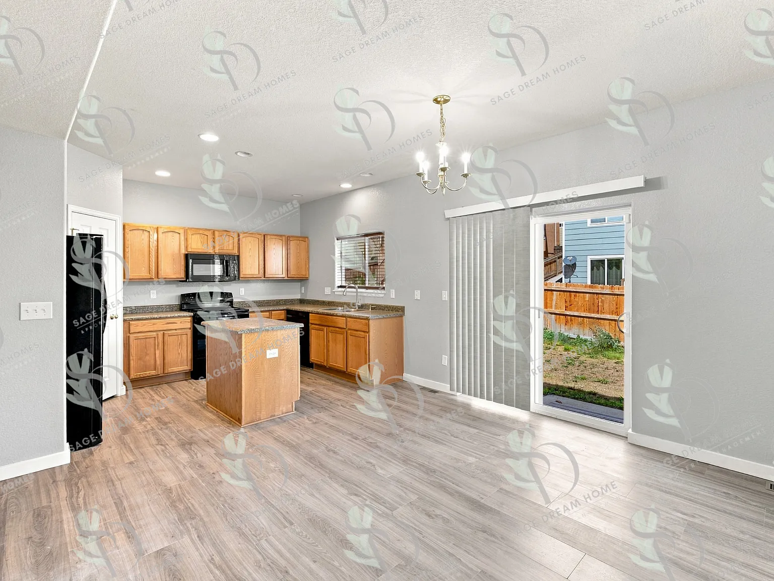 3 bed, 2982 sqft, $2,400 — Photo 2