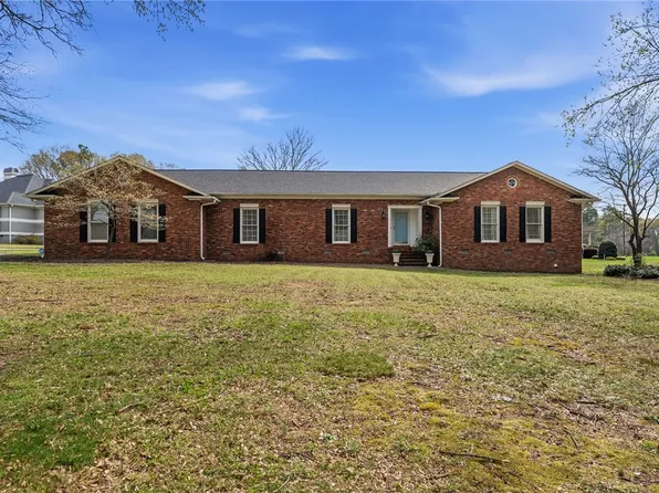 102 Rustic Ln, Anderson, SC 29621
